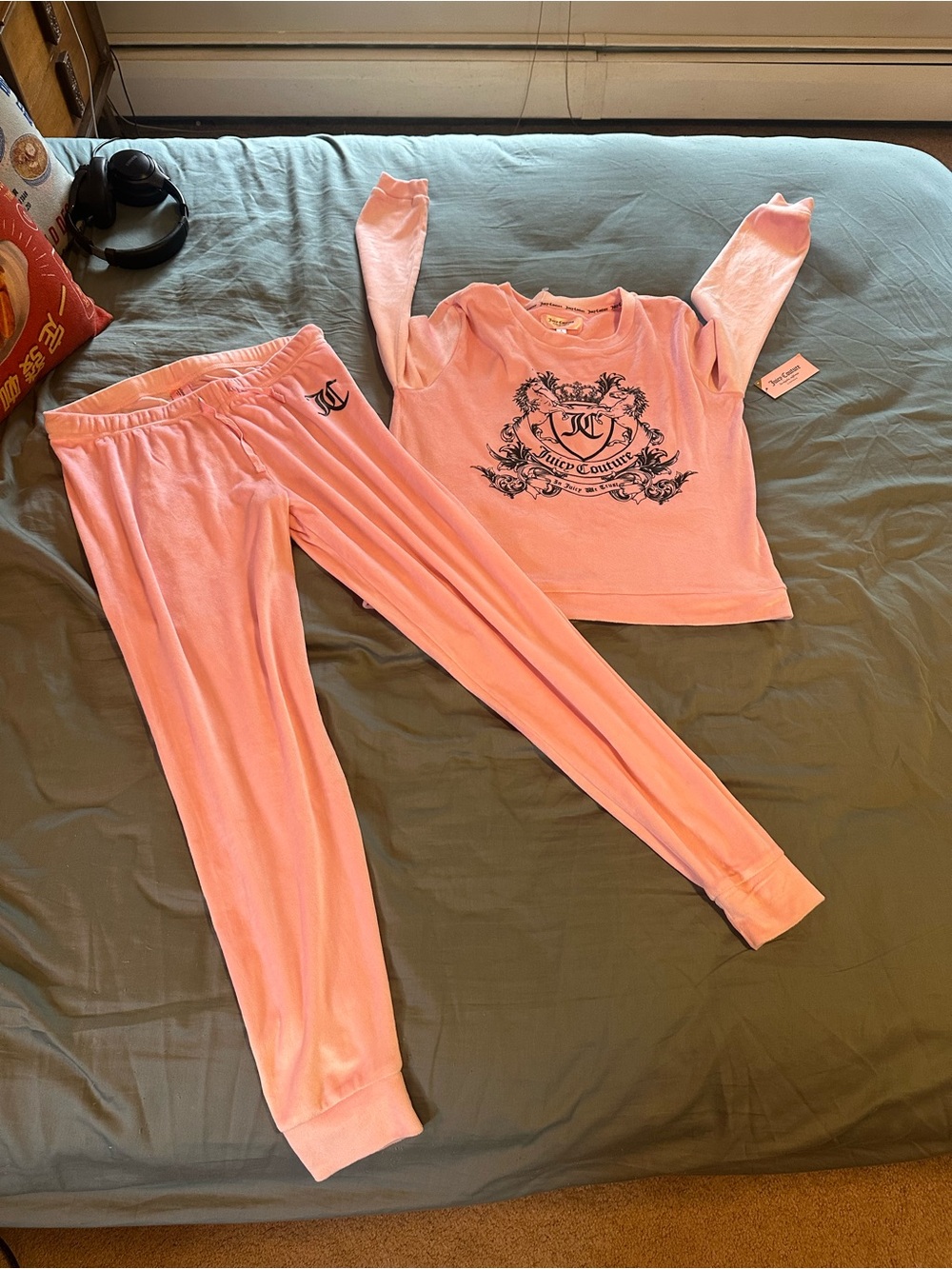 Juicy Couture women’s Pink Velour Pajama Set